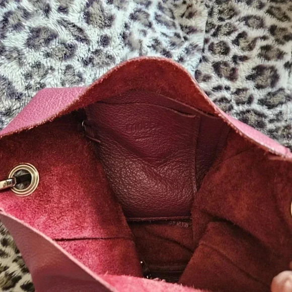 M0851 | HB30 Classic Saddle Slouchy Raspberry Hobo  Bag - Picture 6 of 16